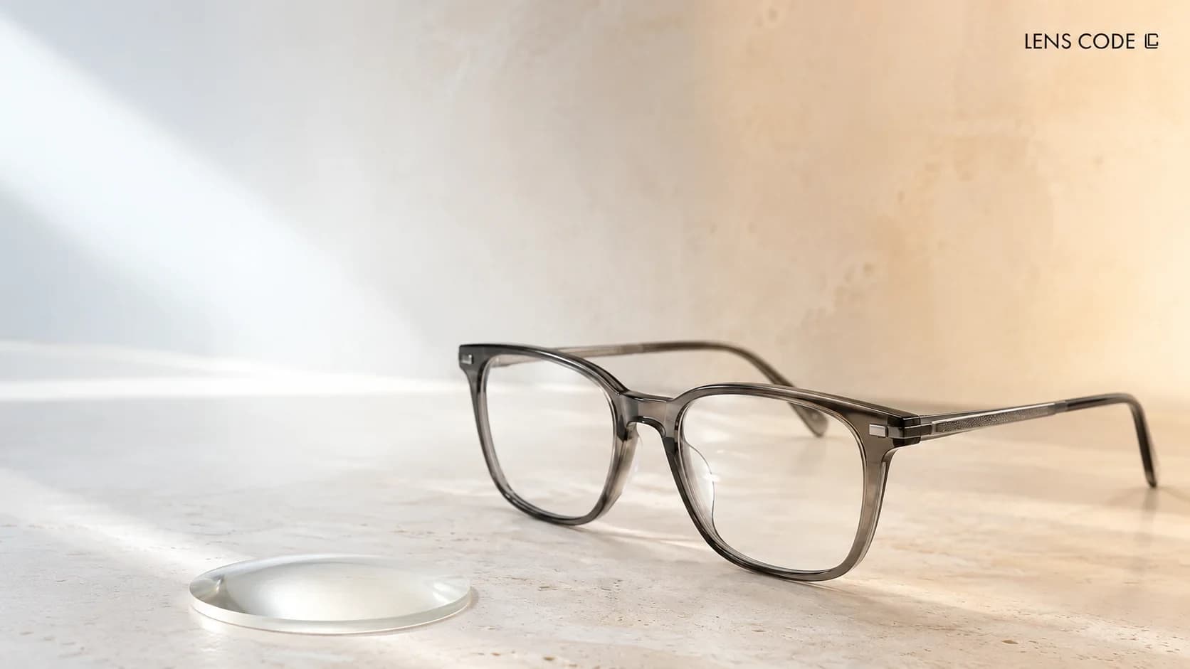 Do glasses weaken the eyes? What are the effects of wearing glasses constantly? When should I take off my glasses?